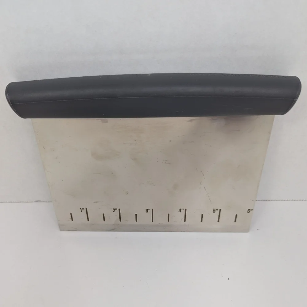 Williams Sonoma Soft Touch Bench Scraper